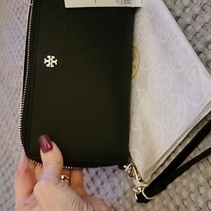 Tory Burch Emerson Continental Wallet/ Wristlet/ BNWT